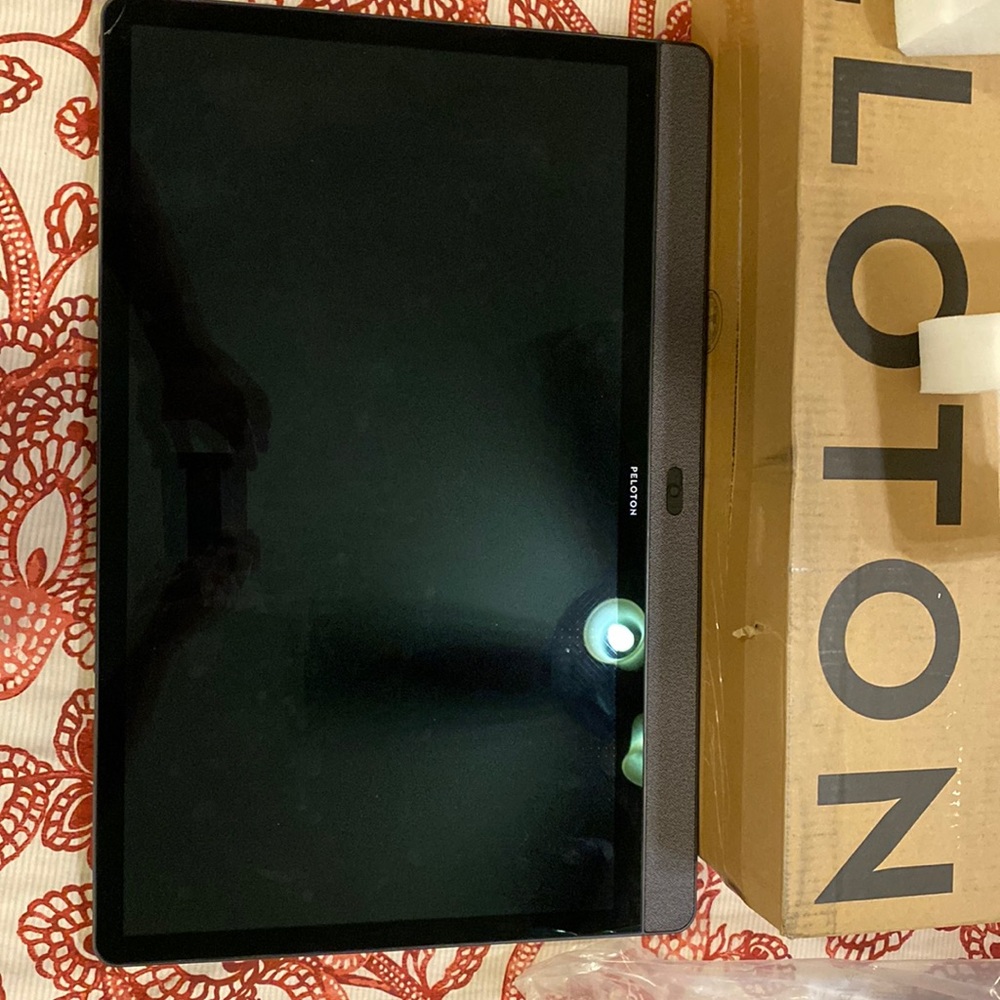 COPY - Peloton Gen 2 touchscreen tablet
